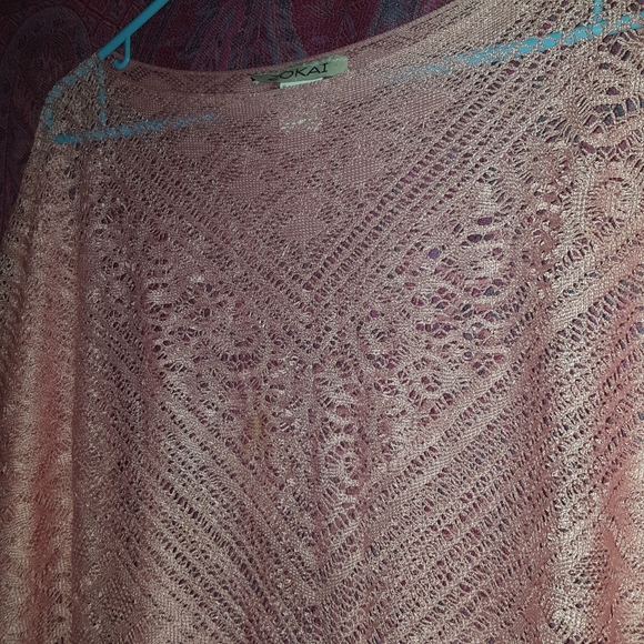 2/$25 Vintage Pink Crochet Lace Knit Fringe Poncho Top - Picture 9 of 11